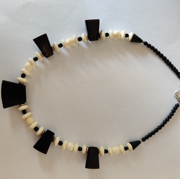 Vintage Artisan Geometric necklace Bone, wood, abalone - Picture 4 of 14